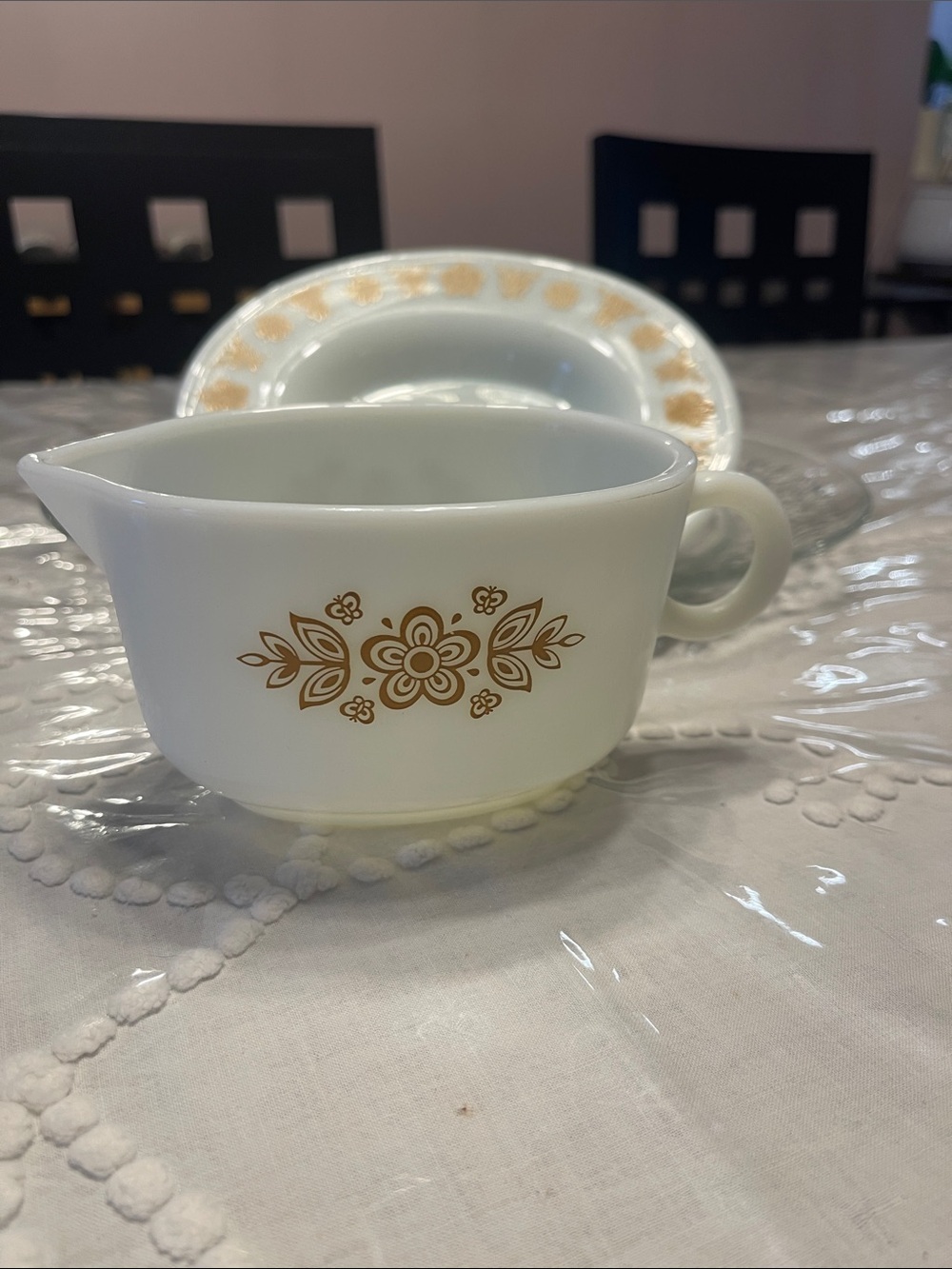 Pyrex White Creamer and Saucer with Gold Floral Pattern - Picture 5 of 7